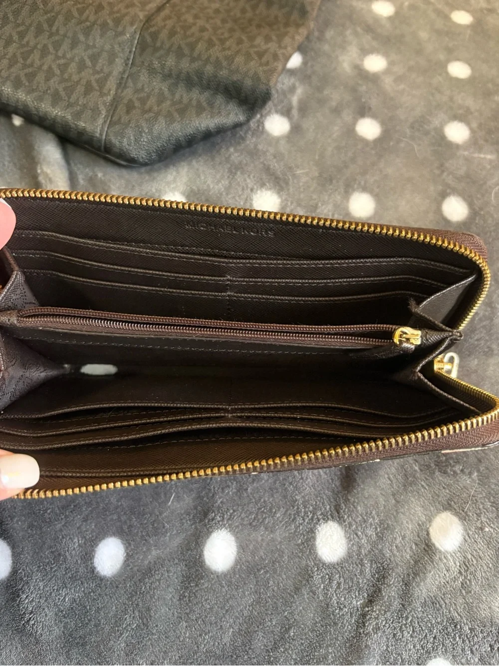 Michael Kors Camouflage Zip Wallet - Olive Green & Orange